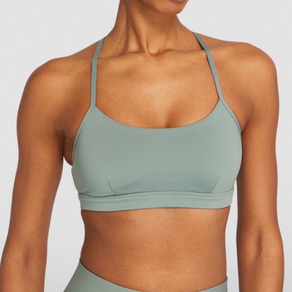 Alo airlift intrigue bra